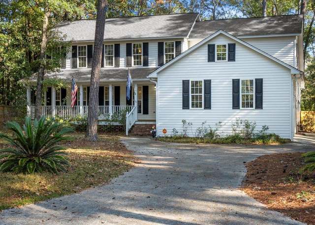 Property at 100 Dacs Ln, Summerville, SC 29483, 4 beds, 3.5 baths