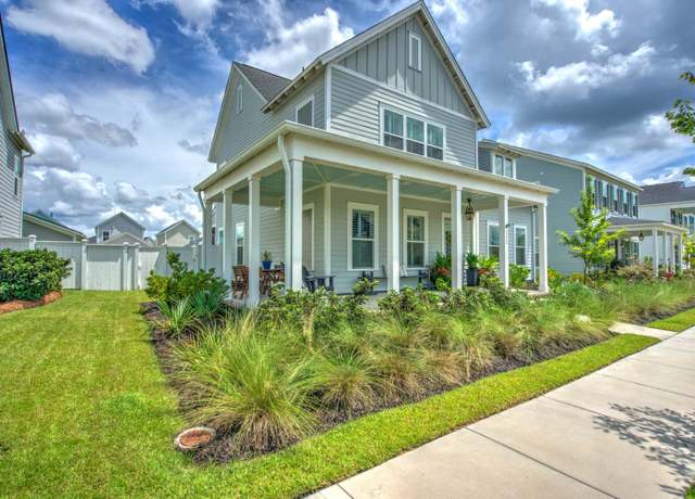 Property at 222 Symphony Ave, Summerville, SC 29486, 4 beds, 3.5 baths