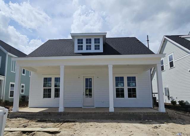 Property at 822 Gentle Breeze Dr, Summerville, SC 29486, 3 beds, 2 baths