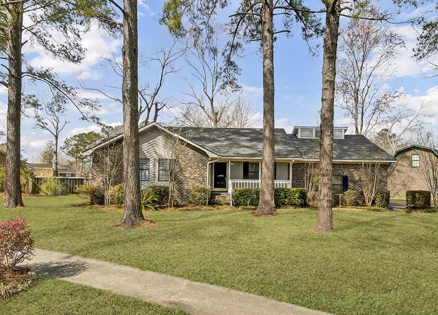 Property at 1205 Scotch Pine Ln, Ladson, SC 29456, 4 beds, 2 baths