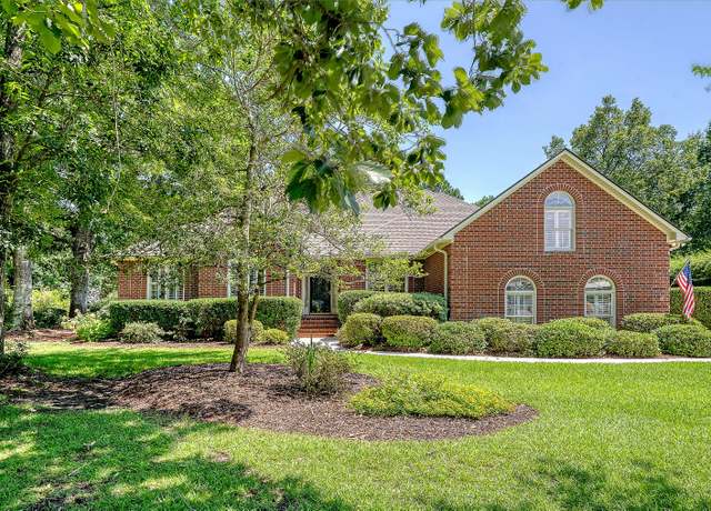 Property at 1208 Wynnwood Ct, Mount Pleasant, SC 29466, 5 beds, 3.5 baths