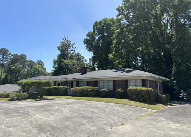 Property at 1615 Middleton St, Orangeburg, SC 29115, 4 beds, 1.5 baths