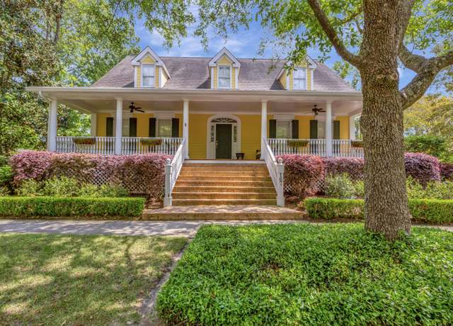 Property at 167 Beresford Creek St, Charleston, SC 29492, 4 beds, 4.5 baths