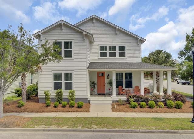 Property at 351 Gnarly Oak Ln, Summerville, SC 29485, 4 beds, 3 baths