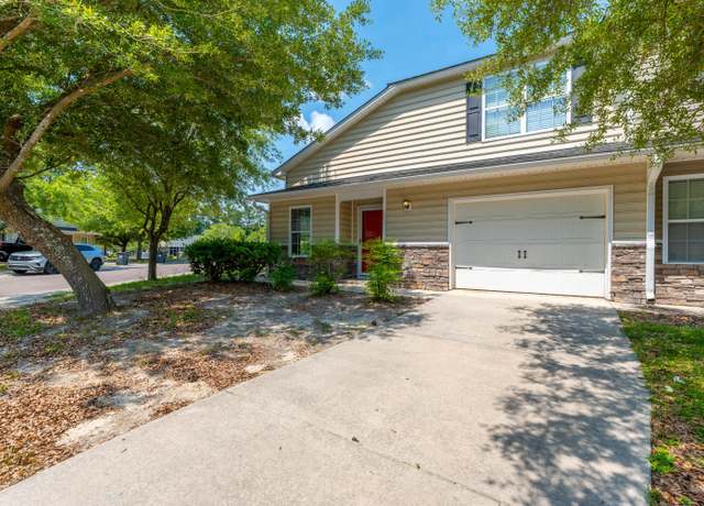 Property at 204 Tyner Trl, Summerville, SC 29486, 3 beds, 2.5 baths