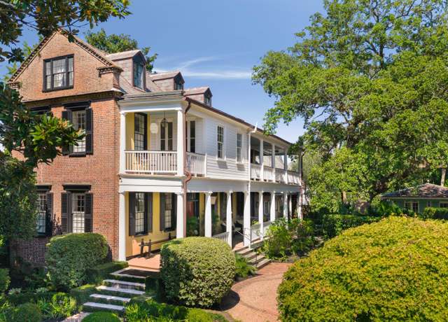Property at 82 Pitt St, Charleston, SC 29403, 3 beds, 5 baths