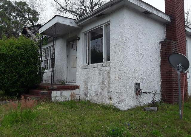 Property at 1230 Goff Ave, Orangeburg, SC 29115, 3 beds, 1 bath