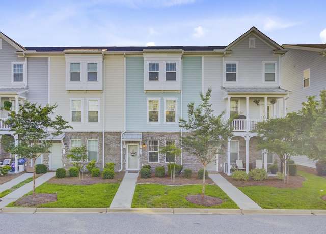 Property at 136 Rowans Creek Dr, Charleston, SC 29492, 3 beds, 3.5 baths