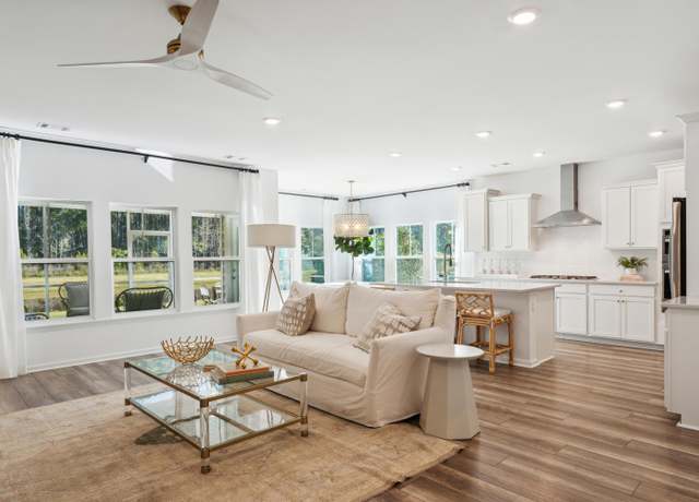 Property at 128 Ireland Dr, Summerville, SC 29486, 3 beds, 2 baths