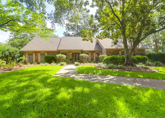 Property at 38 Sussex Rd, Charleston, SC 29407, 4 beds, 3.5 baths