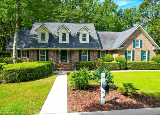 Property at 10 Trail Hollow Dr, Charleston, SC 29414, 4 beds, 2.5 baths