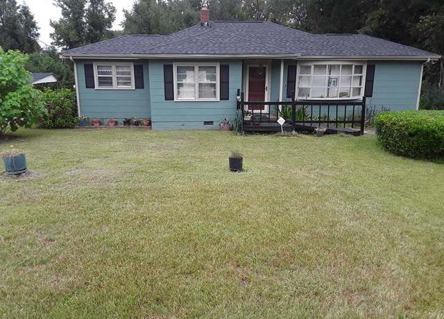 Property at 728 Autumn St, Orangeburg, SC 29115, 3 beds, 2 baths