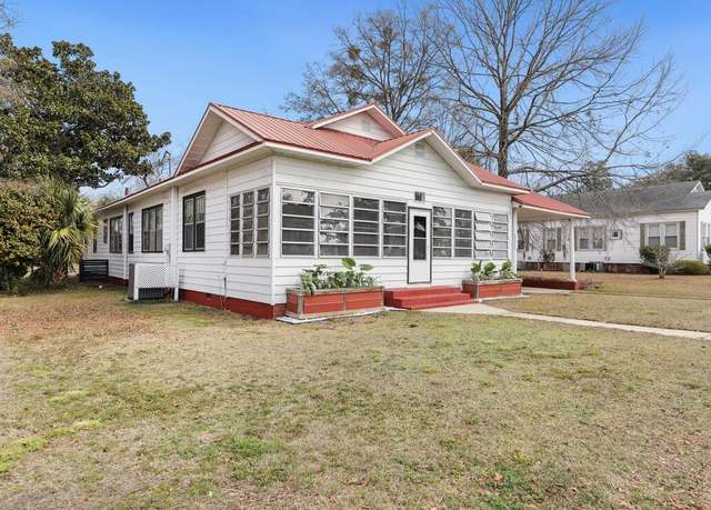 Property at 222 E Main St, Moncks Corner, SC 29461, 3 beds, 2 baths