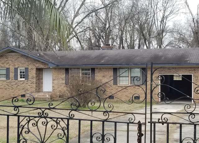 Property at 1097 Murrell Block Dr, Pineville, SC 29468, 3 beds, 2 baths