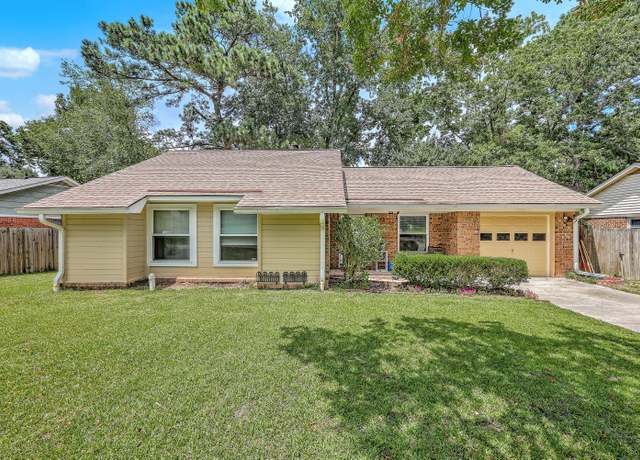 Property at 205 Kirksey Dr, Summerville, SC 29485, 3 beds, 2 baths
