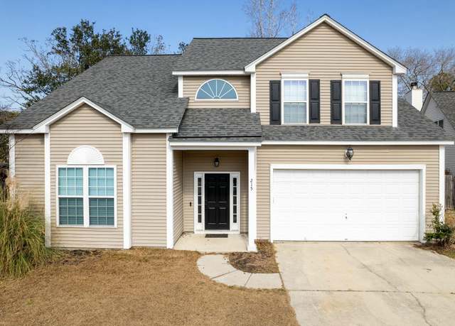 Property at 215 Evesham Dr, Summerville, SC 29485, 4 beds, 2.5 baths