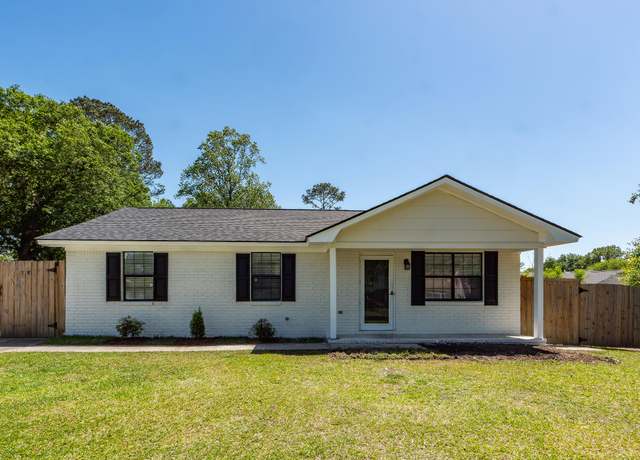 Property at 521 Savannah Rd, Ladson, SC 29456, 3 beds, 1.5 baths