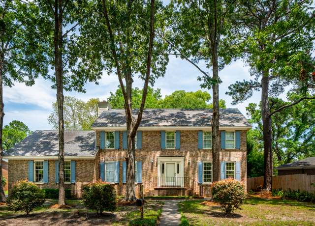 Property at 712 Wakendaw Blvd, Mount Pleasant, SC 29464, 4 beds, 2.5 baths