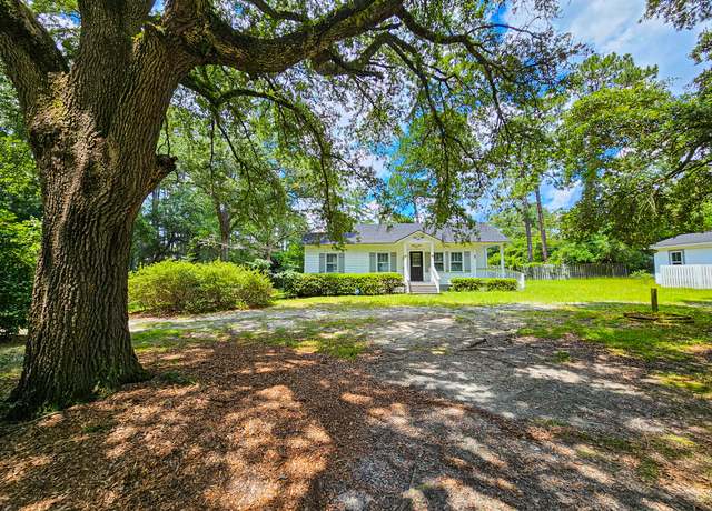 Property at 208 State St, Walterboro, SC 29488, 2 beds, 1 bath