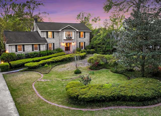 Property at 506 Fairington Dr, Summerville, SC 29485, 5 beds, 3.5 baths