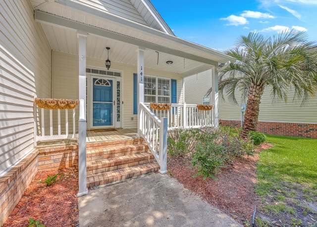 Property at 141 Antebellum Way, Summerville, SC 29483, 3 beds, 2 baths