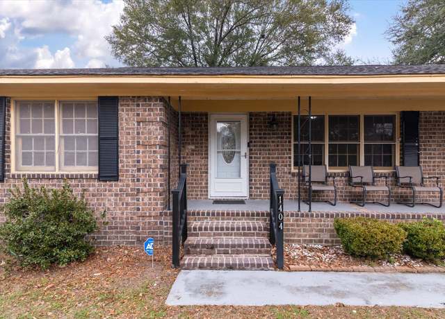 Property at 1404 Ivy Isle Dr, Charleston, SC 29412, 3 beds, 2 baths