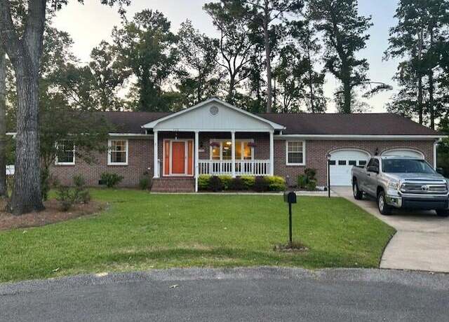 Property at 106 Labrador Ct, Summerville, SC 29485, 3 beds, 2 baths