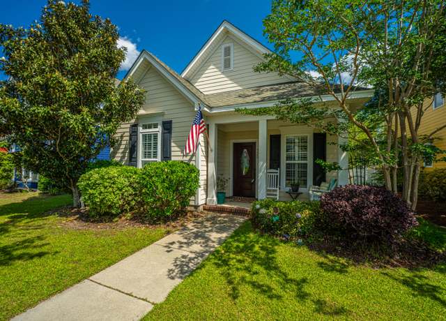 Property at 320 Foxglove Ave, Summerville, SC 29483, 3 beds, 2 baths