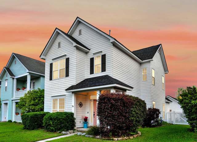 Property at 221 Trillium Ave, Summerville, SC 29483, 3 beds, 2.5 baths