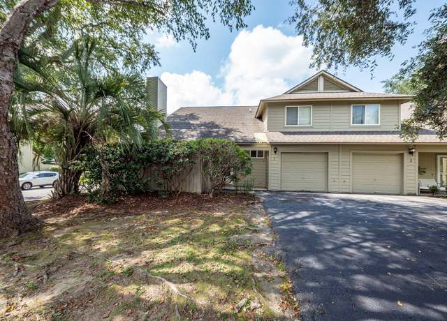 Property at 1 Maplecrest Dr, Charleston, SC 29412, 2 beds, 1.5 baths