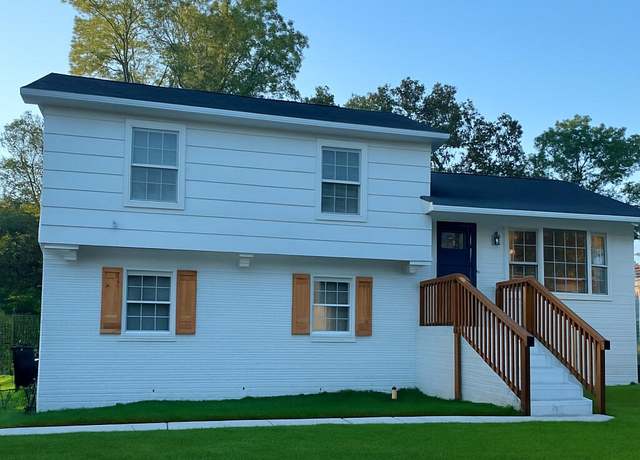 Property at 3428 Plaza Ln, North Charleston, SC 29420, 3 beds, 2 baths