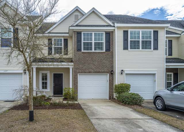 Property at 1055 Bennington Dr, Charleston, SC 29492, 3 beds, 2.5 baths