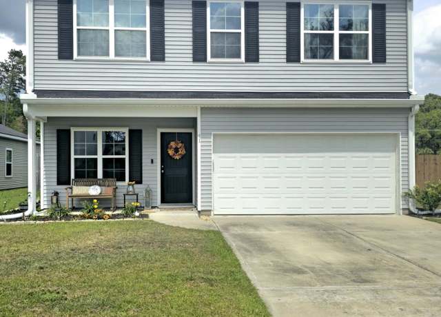 Property at 41 Chestnut St, Beaufort, SC 29906, 3 beds, 2.5 baths