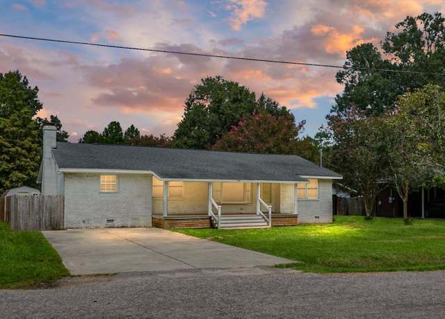 Property at 109 Lyle Rd, Goose Creek, SC 29445, 4 beds, 2 baths