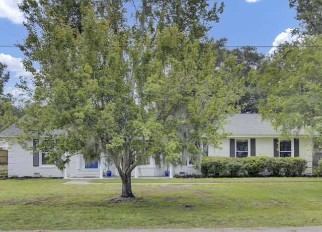 Property at 1822 Mallard Cir, Moncks Corner, SC 29461, 4 beds, 2 baths