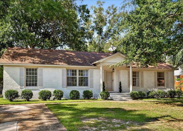 Property at 3452 Plaza Ln, North Charleston, SC 29420, 3 beds, 2 baths