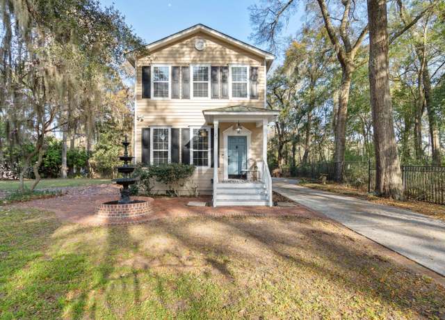 Property at 21 Meridian Rd, Beaufort, SC 29907, 3 beds, 2.5 baths
