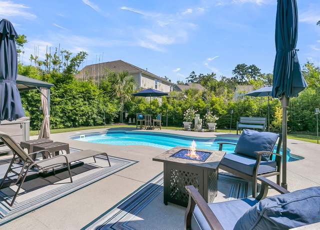 Property at 1424 Brockenfelt Dr, Charleston, SC 29414, 5 beds, 3 baths