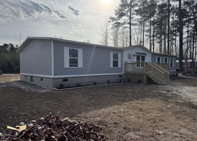 Property at 249 Ash Hill Dr, Eutawville, SC 29048, 4 beds, 3 baths