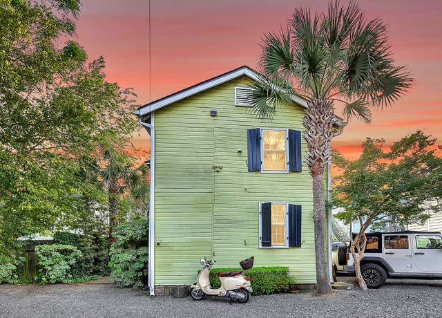 Property at 3.5 Kracke St Unit C, Charleston, SC 29403, 3 beds, 1 bath