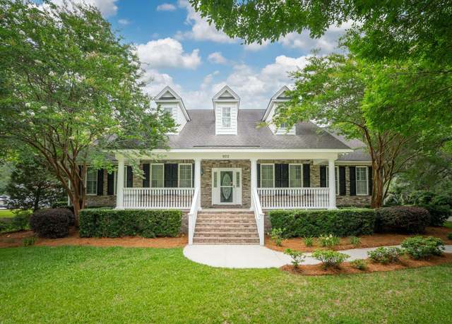 Property at 970 Pine Hollow Rd, Mount Pleasant, SC 29464, 3 beds, 2.5 baths