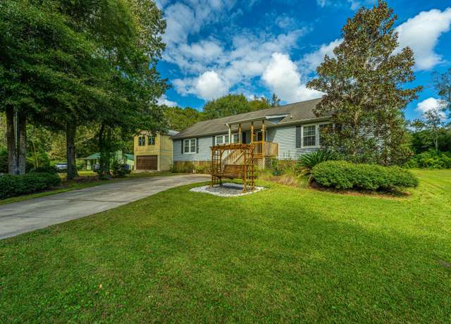 Property at 3596 Walter Dr, Johns Island, SC 29455, 3 beds, 2 baths