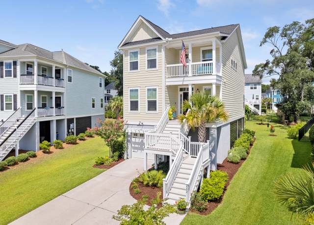 Property at 402 Topsail Ct, Charleston, SC 29492, 3 beds, 2.5 baths