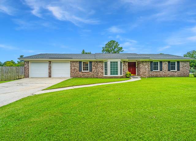 Property at 128 Foxborough Rd, Goose Creek, SC 29445, 3 beds, 3 baths