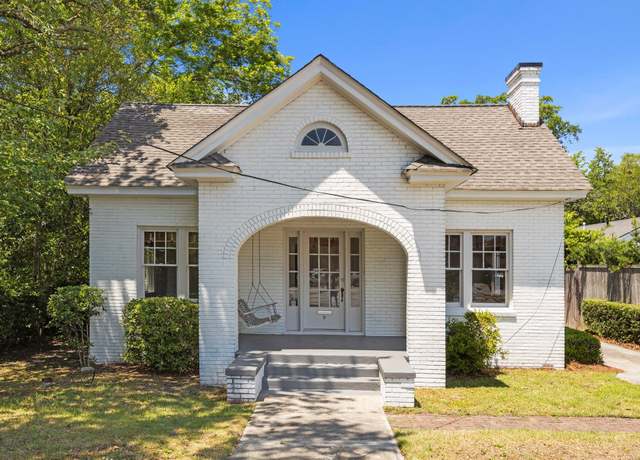 Property at 9 Wesley Dr, Charleston, SC 29407, 2 beds, 1.5 baths