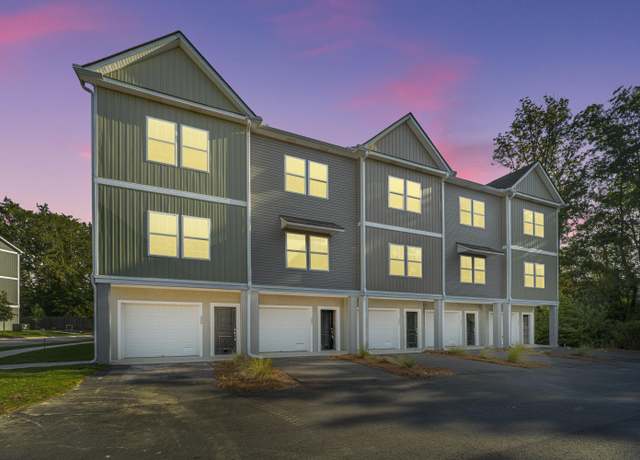Property at 404 Gravy Train St, Charleston, SC 29414, 2 beds, 2.5 baths