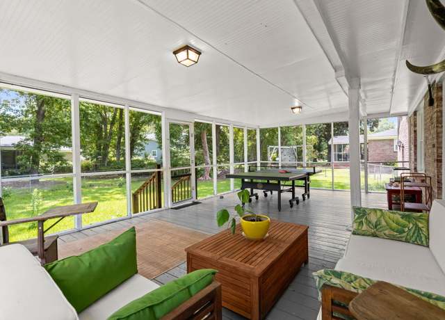 Property at 48 Heathwood Dr, Charleston, SC 29407, 3 beds, 2 baths