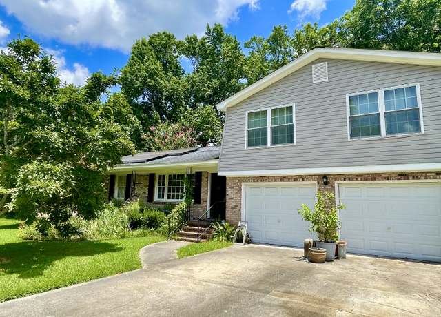 Property at 48 Heathwood Dr, Charleston, SC 29407, 3 beds, 2.5 baths
