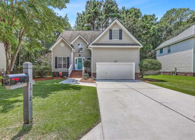 Property at 1912 N Smokerise Way, Mount Pleasant, SC 29466, 4 beds, 2.5 baths
