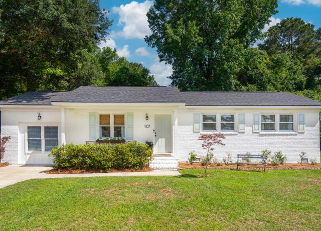Property at 1107 S Shadow Dr, Mount Pleasant, SC 29464, 4 beds, 2 baths